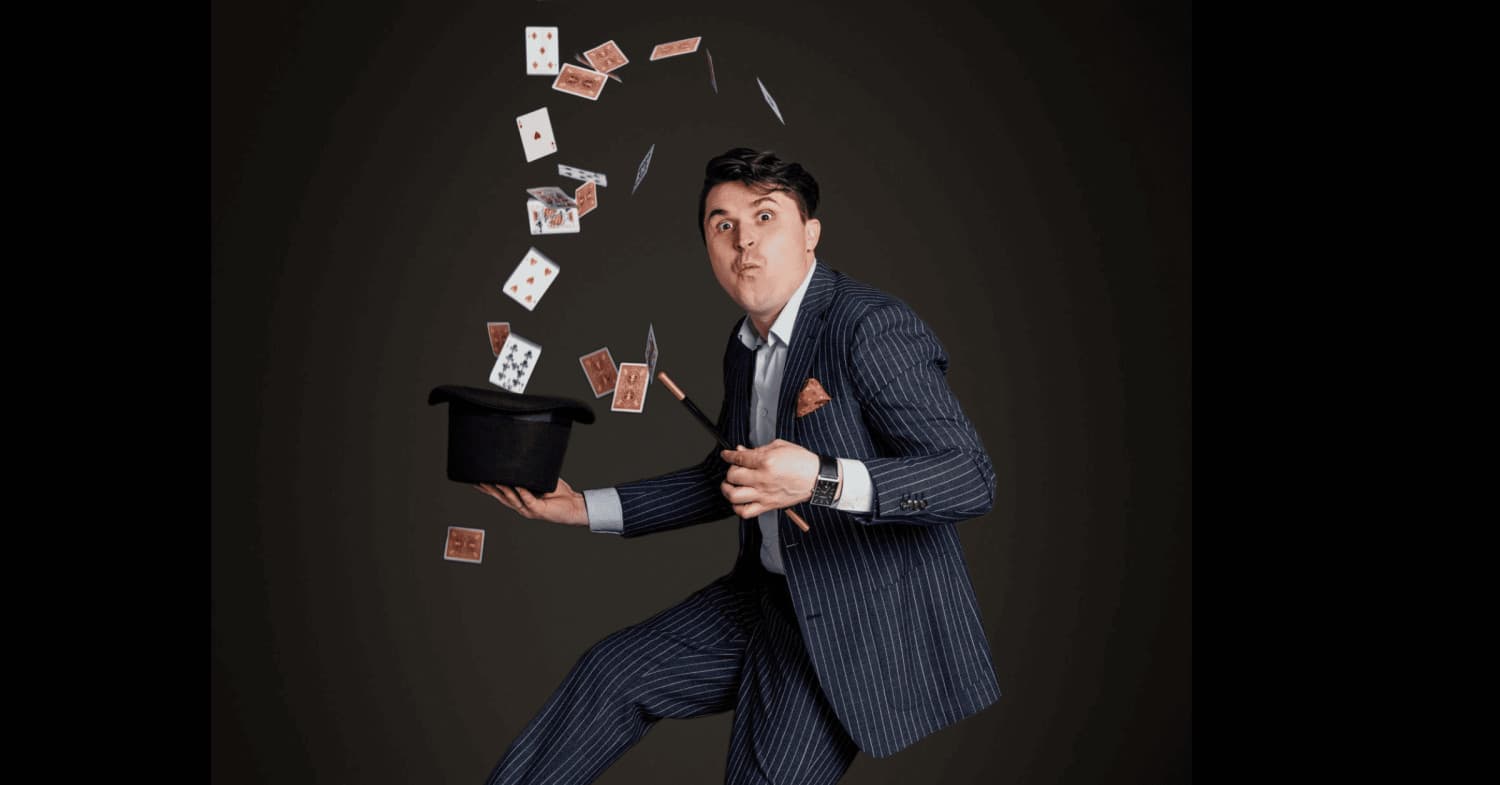 Humoro ir magijos šou vaikams Raganiukės teatre