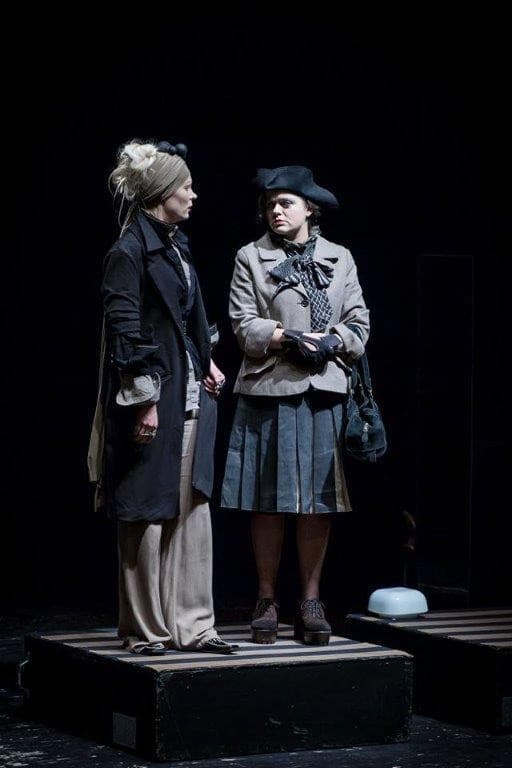 Pilies teatras Spektaklis "Dvi poniutės į Šiaurės pusę"