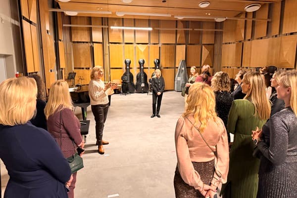 Pažintis su teatro užkulisiais